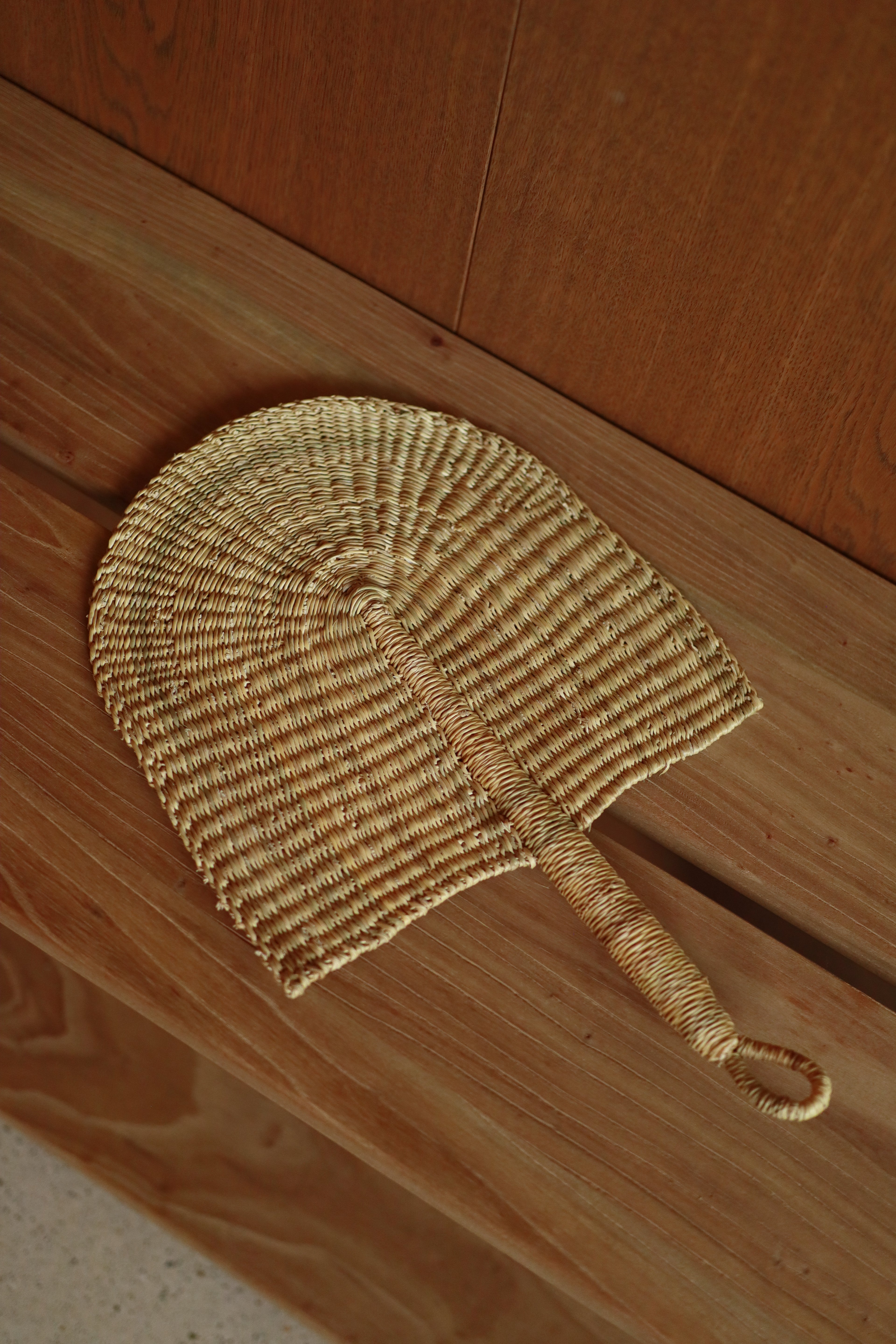 SENEYÁ — Small